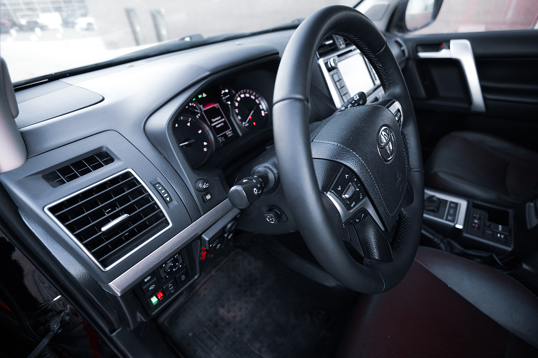 Toyota Land Cruisr Prado AT38