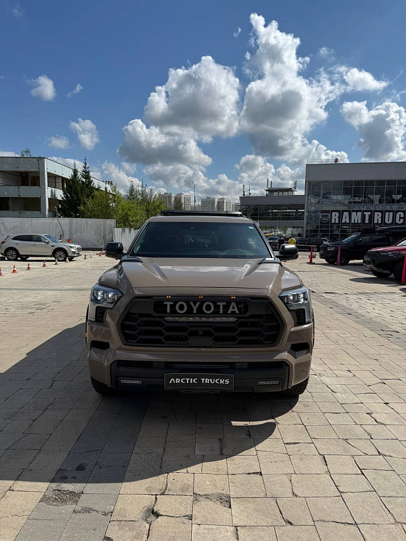 Toyota Sequoia TRD *1090