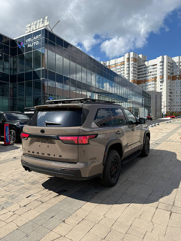 Toyota Sequoia TRD *1090