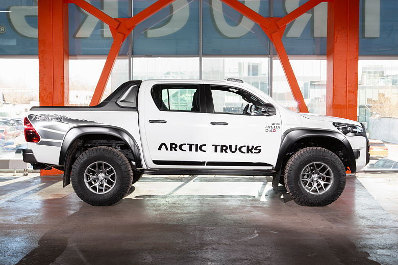 Toyota Hilux 5311