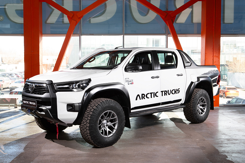 Toyota Hilux 5311